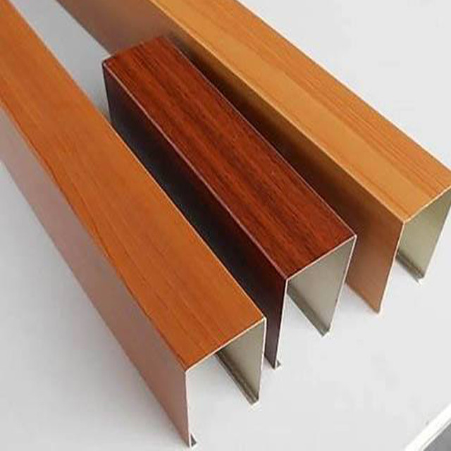La base della sublimazione del trasferimento di calore di alta qualità spolverizza il rivestimento con l'effetto di legno variopinto del grano per i profili di alluminio